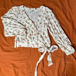American Eagle Floral Blouse